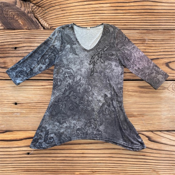 Women’s Gray Alternative Floral Tunic Blouse - Picture 1 of 3